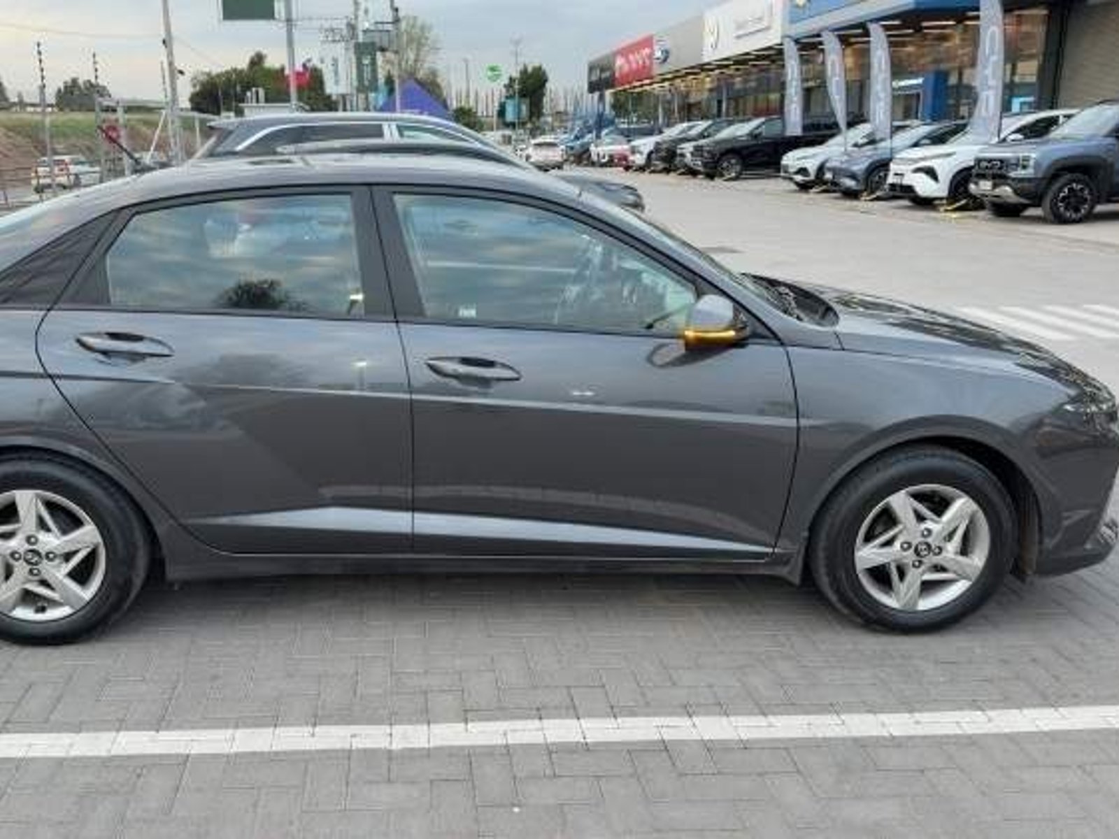 Hyundai Accent 1.5 Plus 4x2 Mt 4p 2024 - Foto 3 de 5