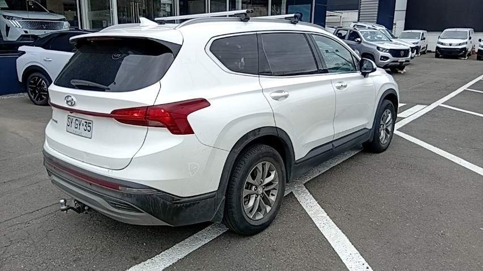 Hyundai Santa Fe 2.5 Plus Fl 2wd At 5p 2023 - Imagen 4 de 5