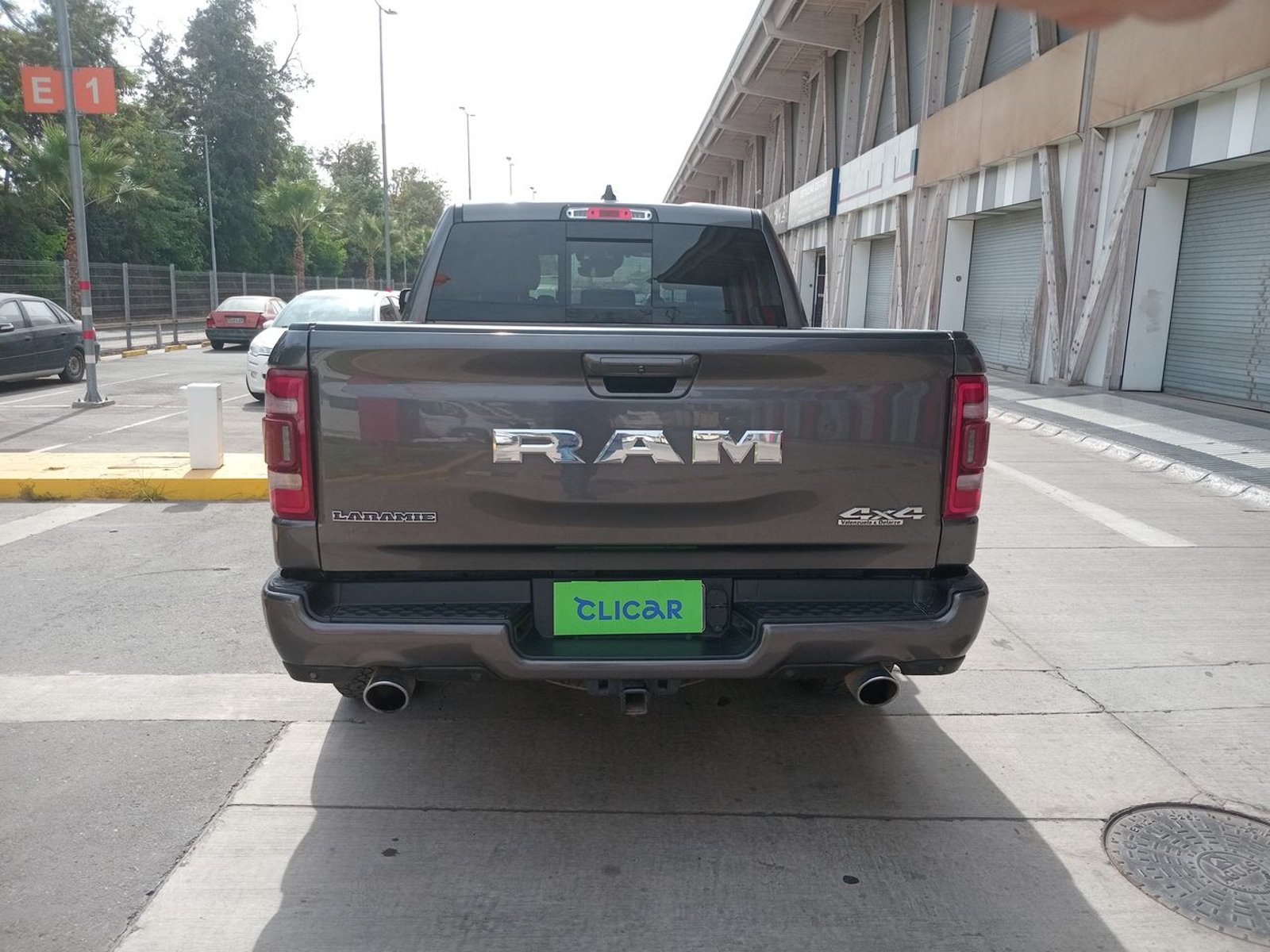 Ram 1500 5.7 Laramie Sport At 4p 2022 - Imagen 6 de 8