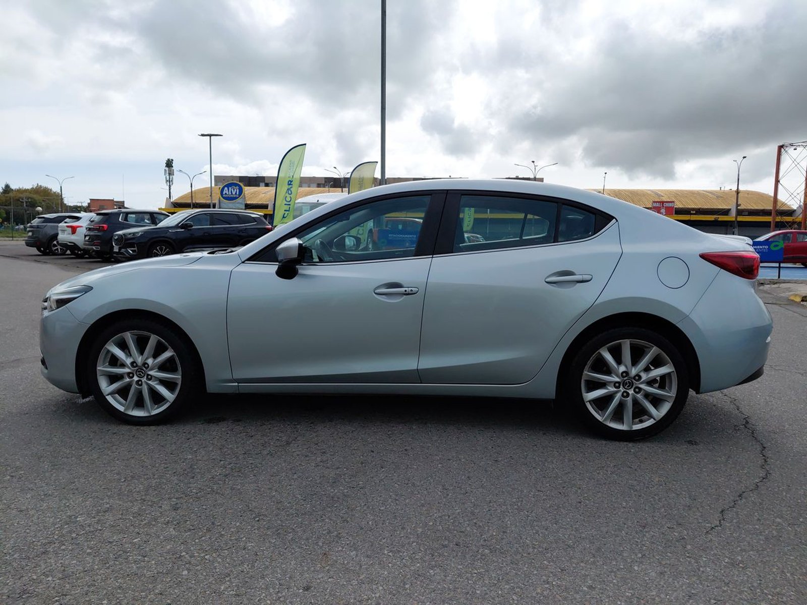 Mazda 3 2.5 Gt 4x2 Sedan Sr Audio Bose Cuero Gps 6at 4p 2019 - Foto 4 de 8