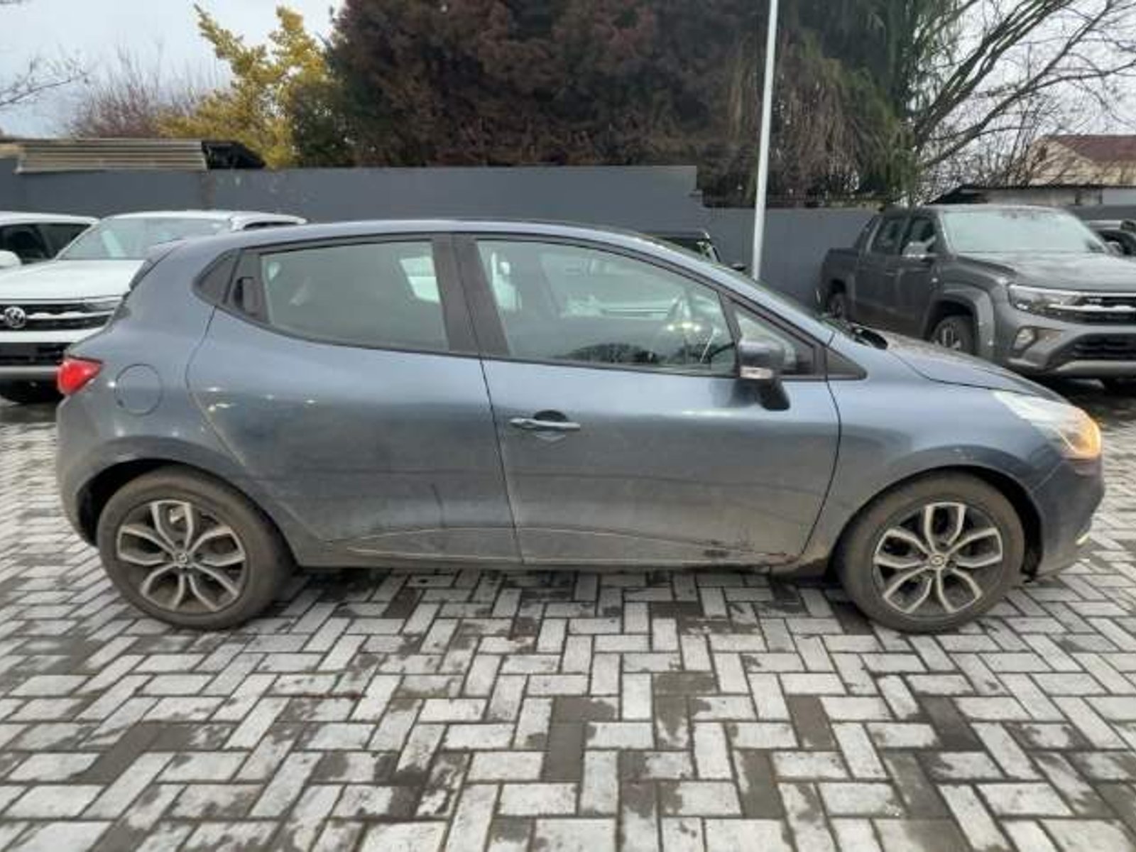 Renault Clio 0.9t Expression 4x2 Hb Mt 5p 2020 - Foto 3 de 5