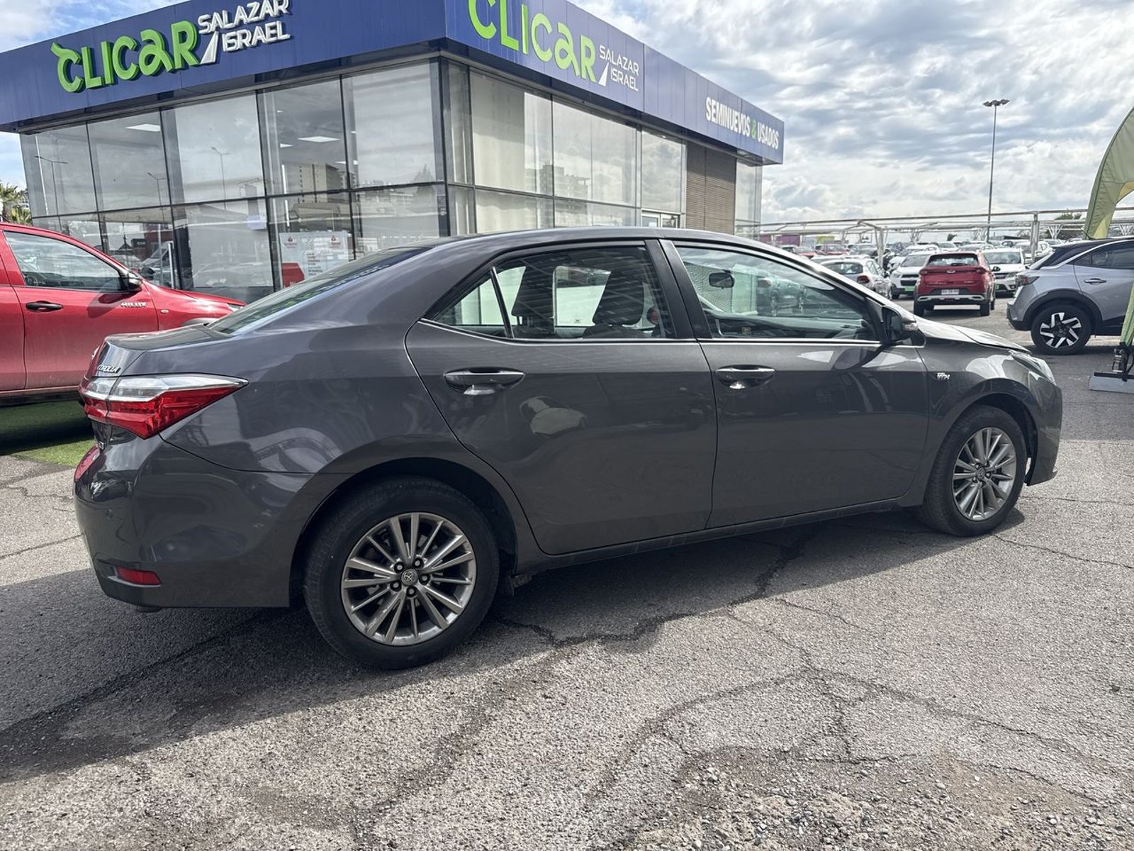 Toyota Corolla 1.8 Xli 4x2 Mt 4p 2018 - Imagen 7 de 8
