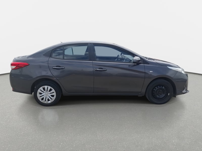 Toyota Yaris 1.5 Gli 4x2 Sdn Mt 4p 2021 - Imagen 8 de 8