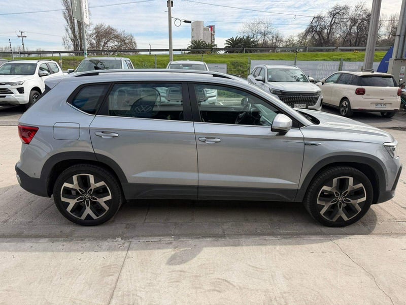 Volkswagen Taos 1.4 Tsi Highline 4x2 At 5p 2025 - Imagen 3 de 5