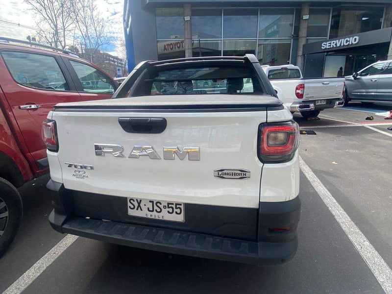 RAM 700 1.3 Longhorn 4x2 Dob. Cab. At 4p 2023 - Imagen 5 de 5