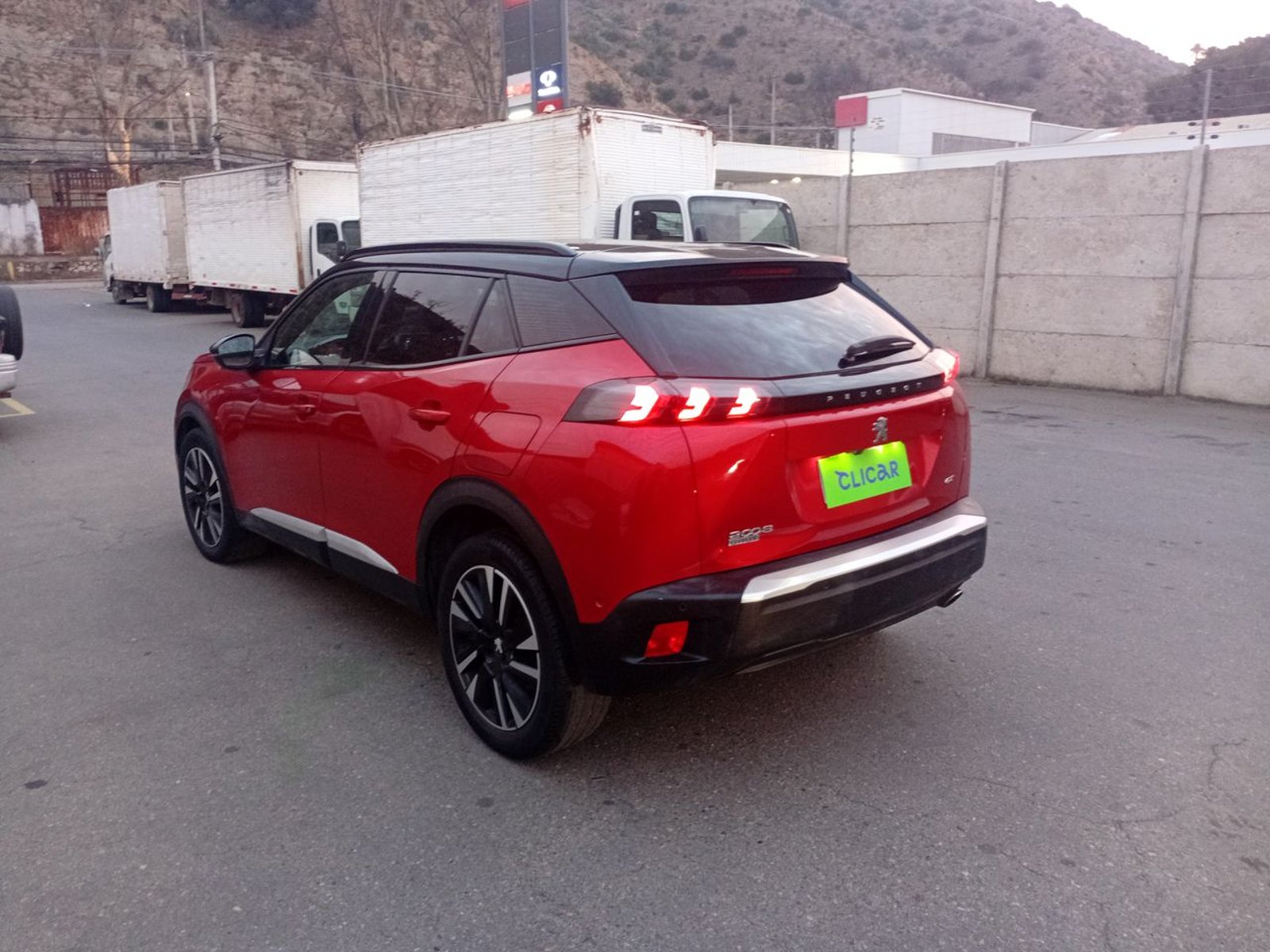Peugeot 2008 1.5 Gt Bluehdi 130 Diesel 4x2 Eat8 5p 2022 - Foto 5 de 8