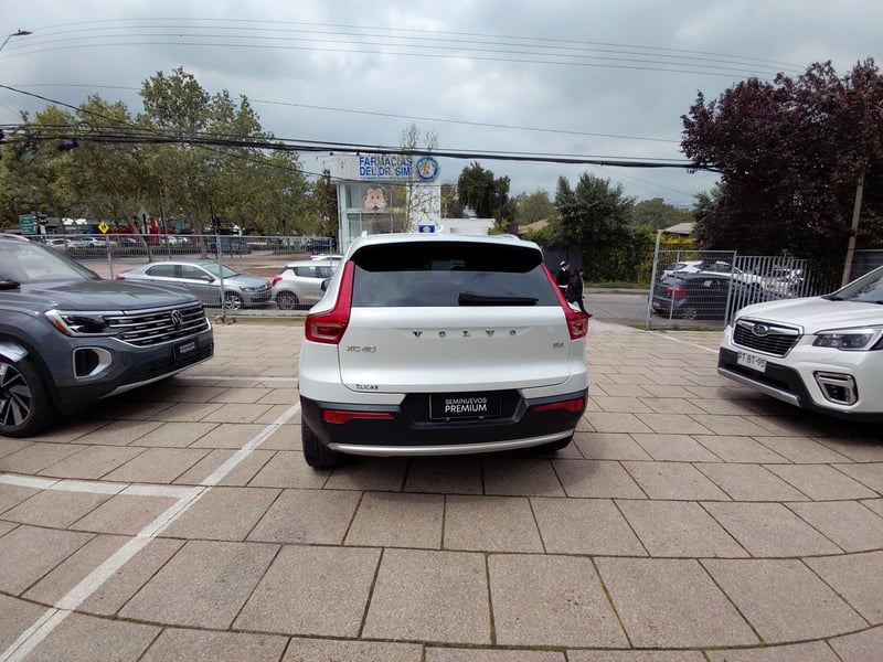Volvo Xc40 2.0 B4 Plus Hibrido Fwd At 5p 2024 - Imagen 5 de 7