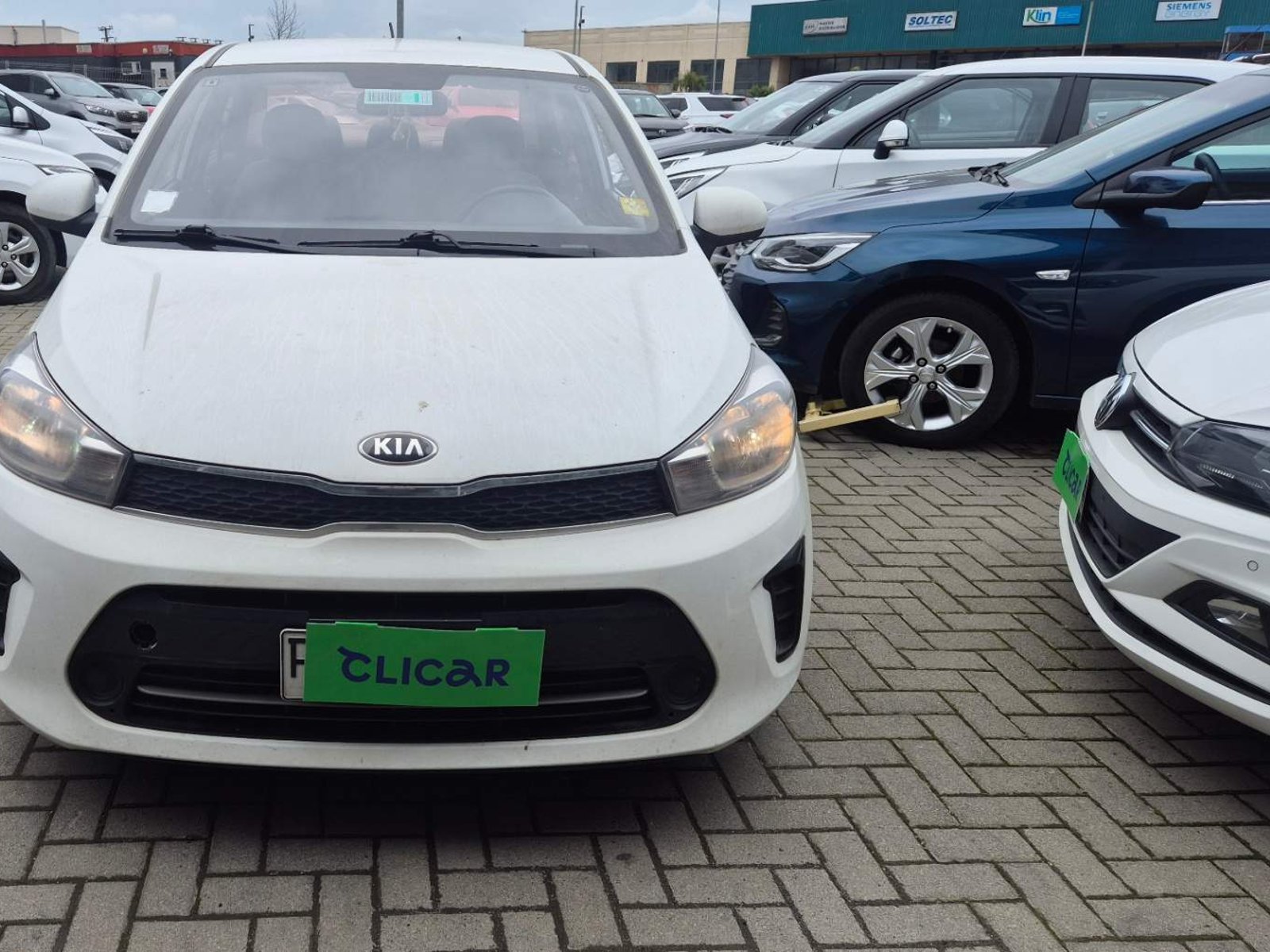 Kia Soluto 1.4 Lx 4x2 Ac Mt 4p 2021 - Foto 2 de 5