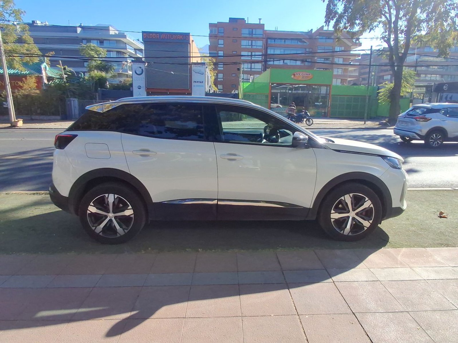 Peugeot 3008 1.6 Allure Pack Thp 165 4x2 Eat6 5p 2024 - Imagen 8 de 8