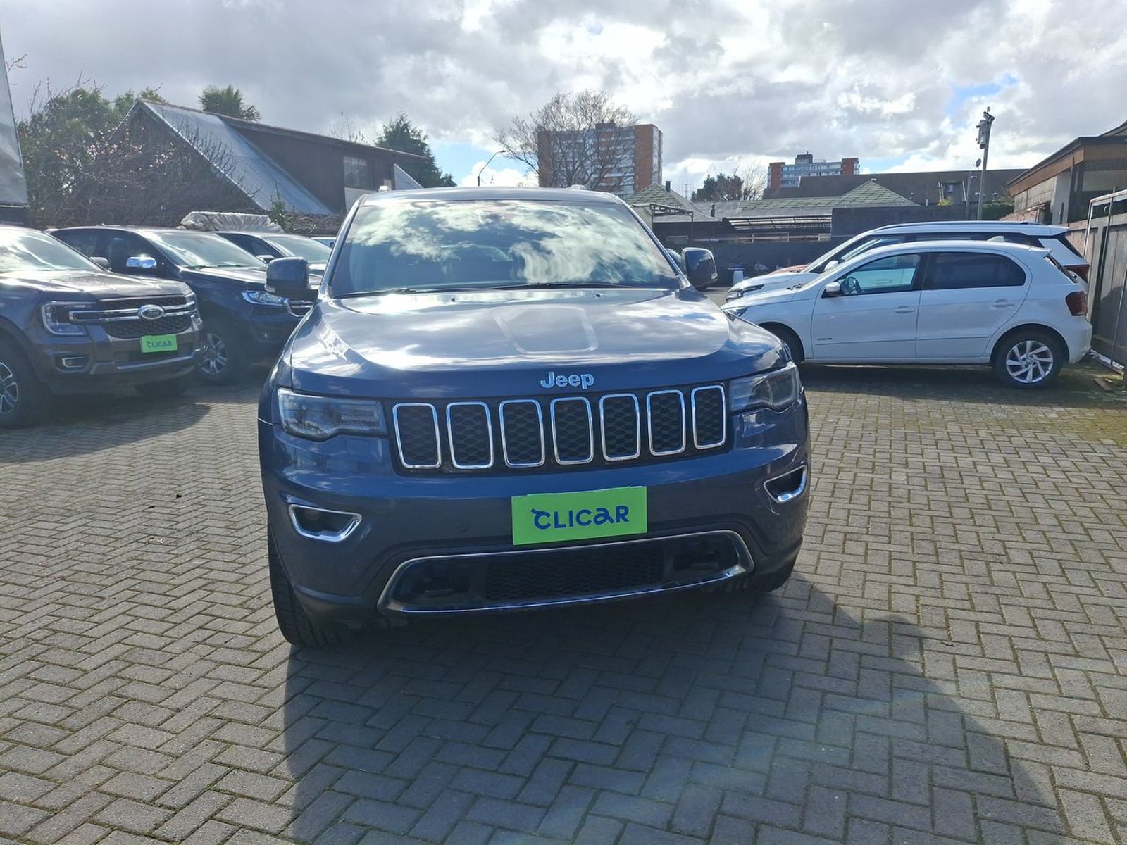 Jeep Grand Cherokee 3.6 Limited 4x4 At 5p 2022 - Foto 2 de 7