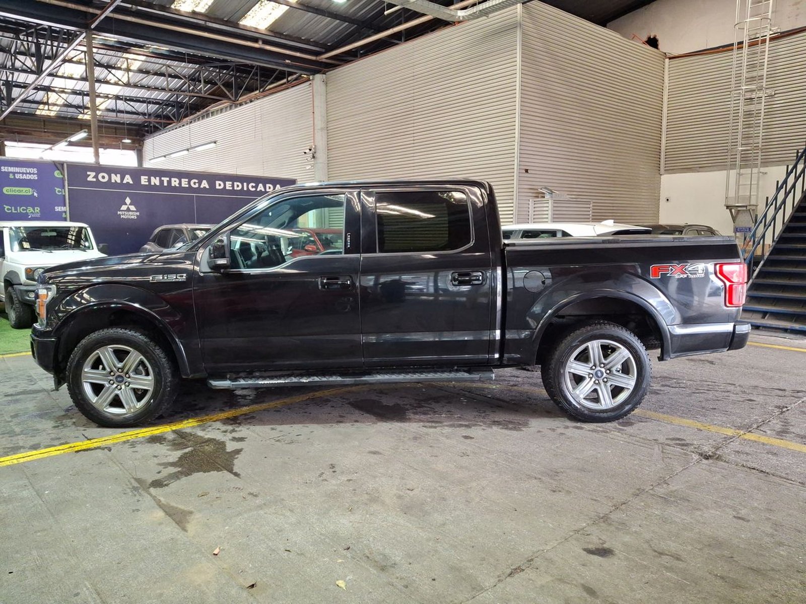 Ford F-150 5.0 Lariat Sport Cc Dob. Cab. 4x4 At 4p 2020 - Foto 4 de 8