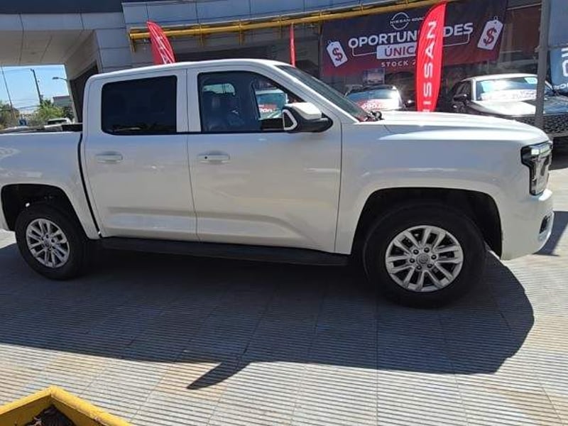 JMC Grand Avenue 2.3t Diesel 4x4 Dob. Cab. At 4p 2025 - Imagen 3 de 5