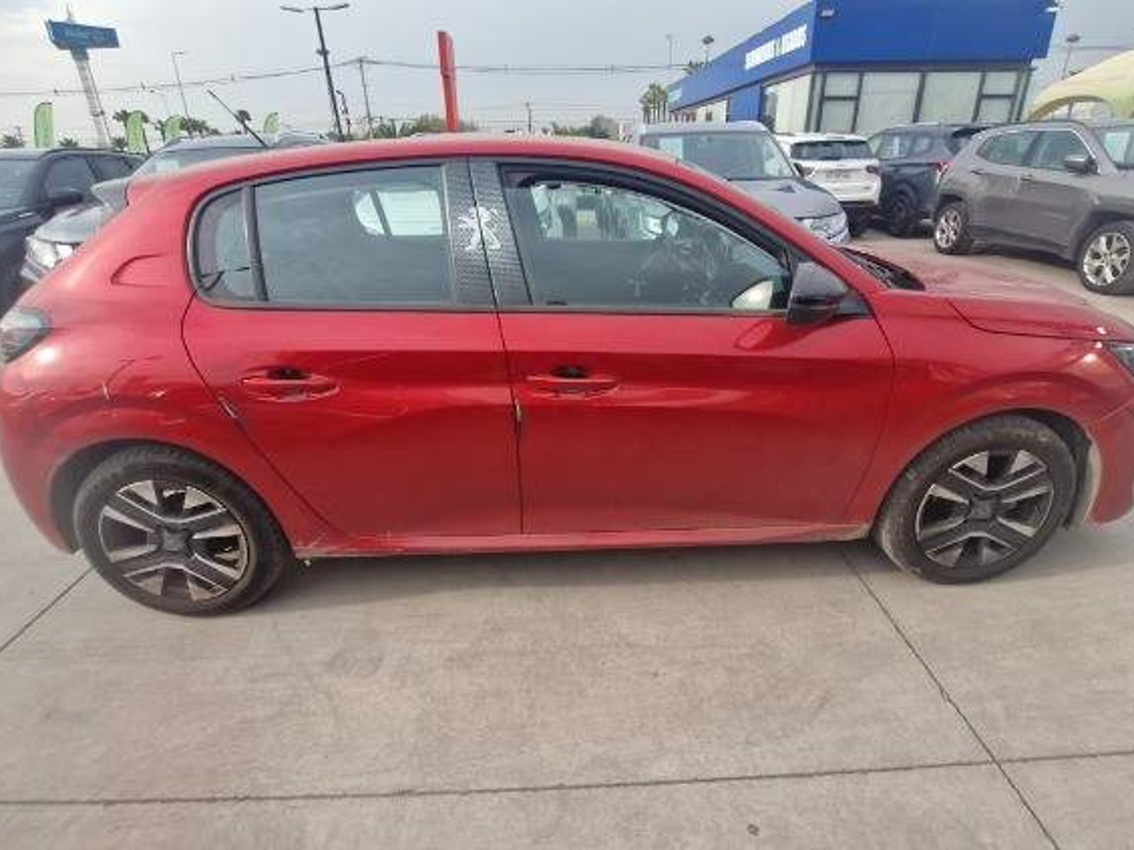 Peugeot 208 1.2 Mca Puretech 100 Active 4x2 Mt 5p 2024 - Foto 3 de 5