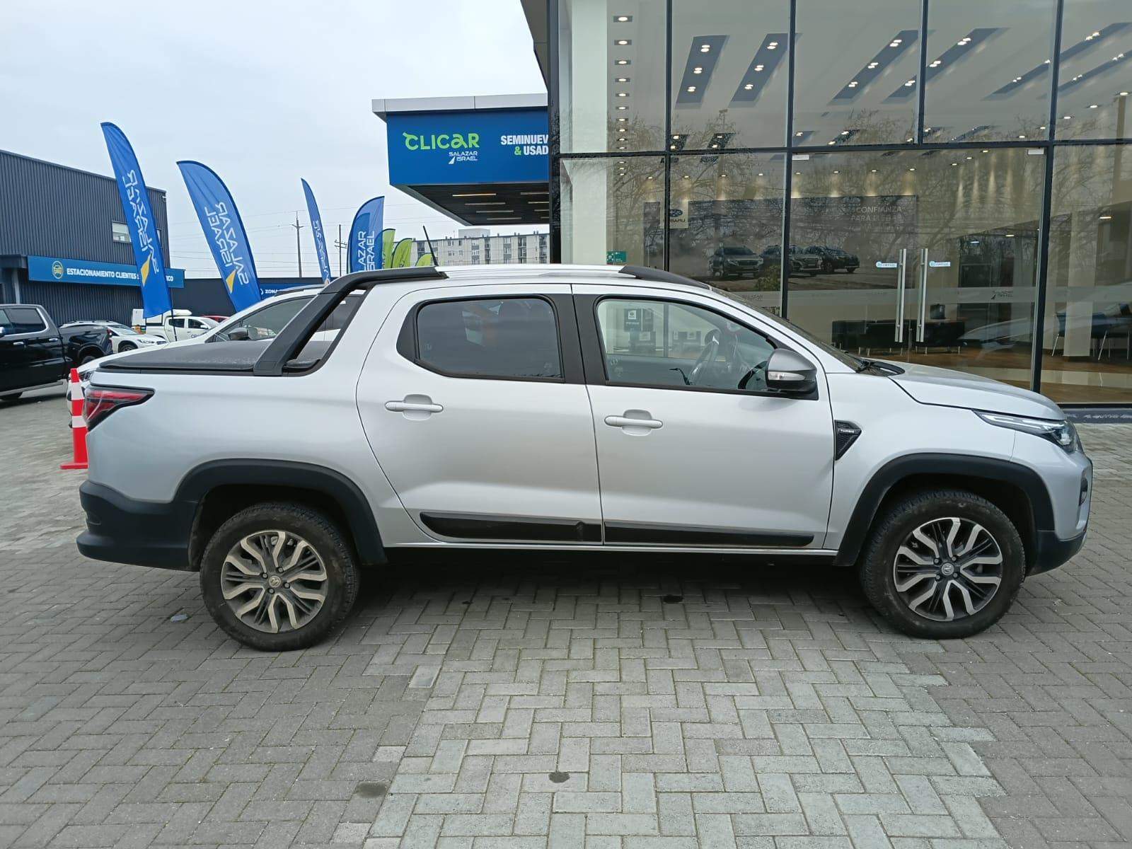RAM 700 1.0 Laramie 4x2 Dob. Cab. Cvt At 4p 2025 - Imagen 3 de 5