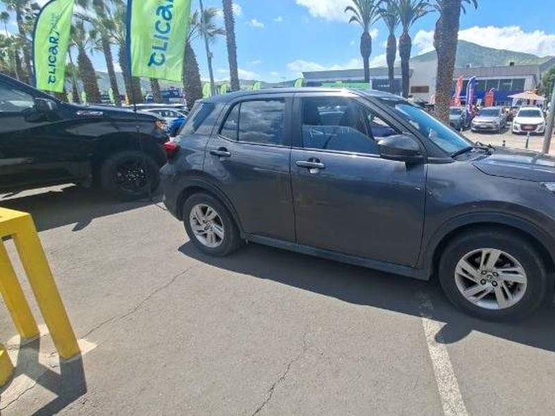 Toyota Raize 1.2 E 4x2 Mt 5p 2022 - Imagen 3 de 5