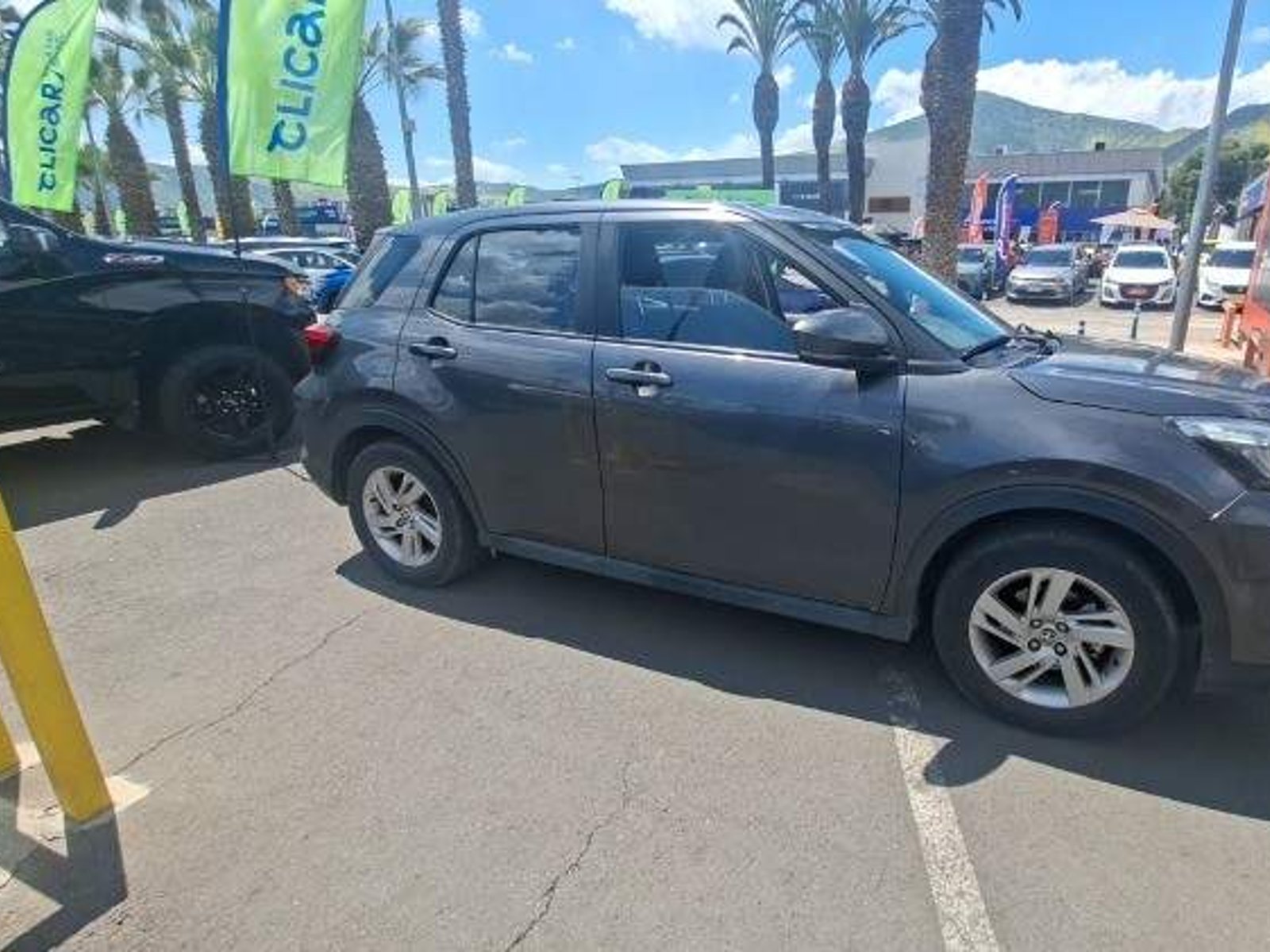 Toyota Raize 1.2 E 4x2 Mt 5p 2022 - Foto 3 de 5