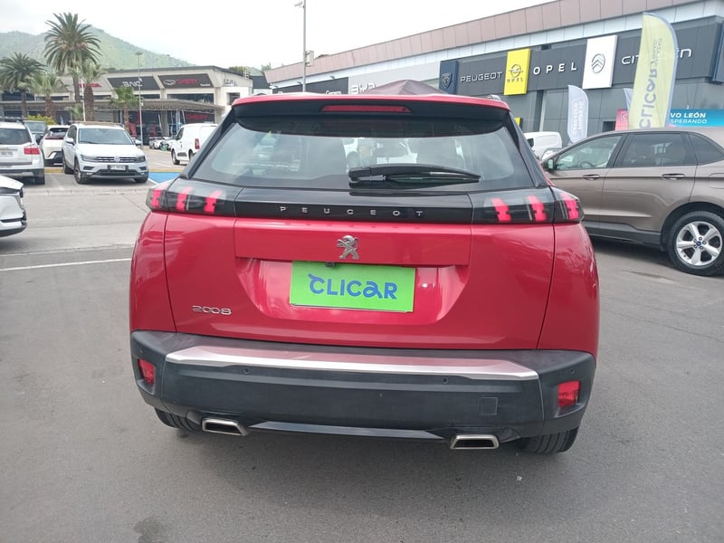 Peugeot 2008 1.2 Active Puretech 4x2 130 Mt 5p 2021 - Imagen 5 de 8