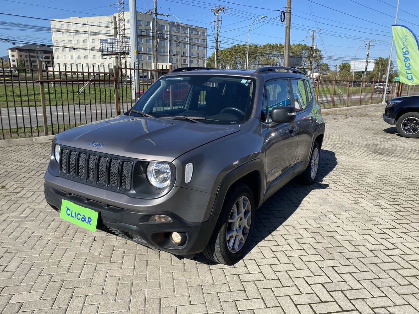 Jeep Renegade 1.8 Sport 4x2 Mt 5p 2022 - Foto 3 de 8