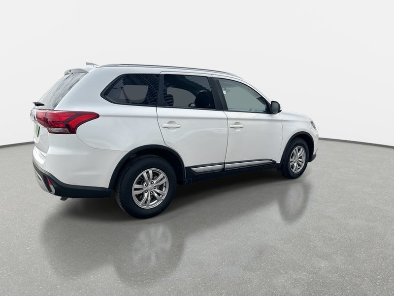 Mitsubishi Outlander 2.0 4x2 Mt 5p 2019 - Imagen 7 de 8