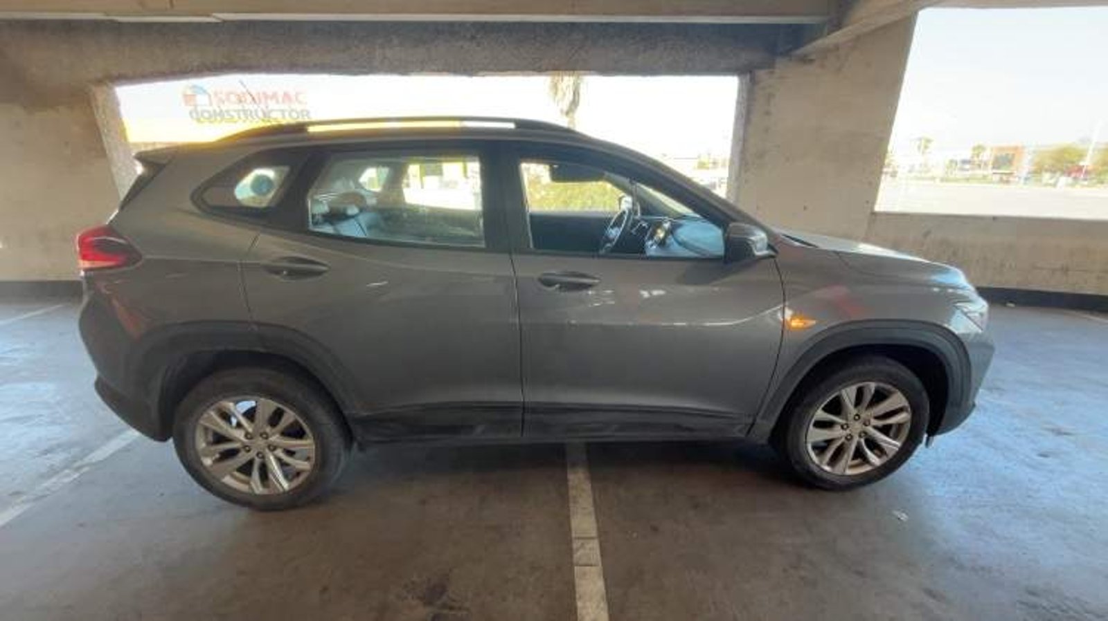 Chevrolet Tracker 1.2t Ltz Fwd Mt 5p 2022 - Imagen 3 de 5