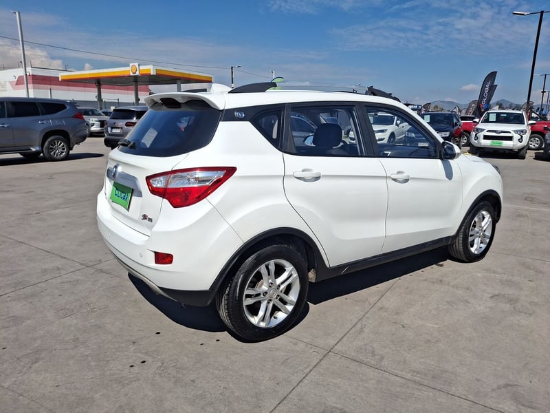Changan Cs35 1.6 Confort Nav 4x2 Mt 5p 2017 - Imagen 7 de 8