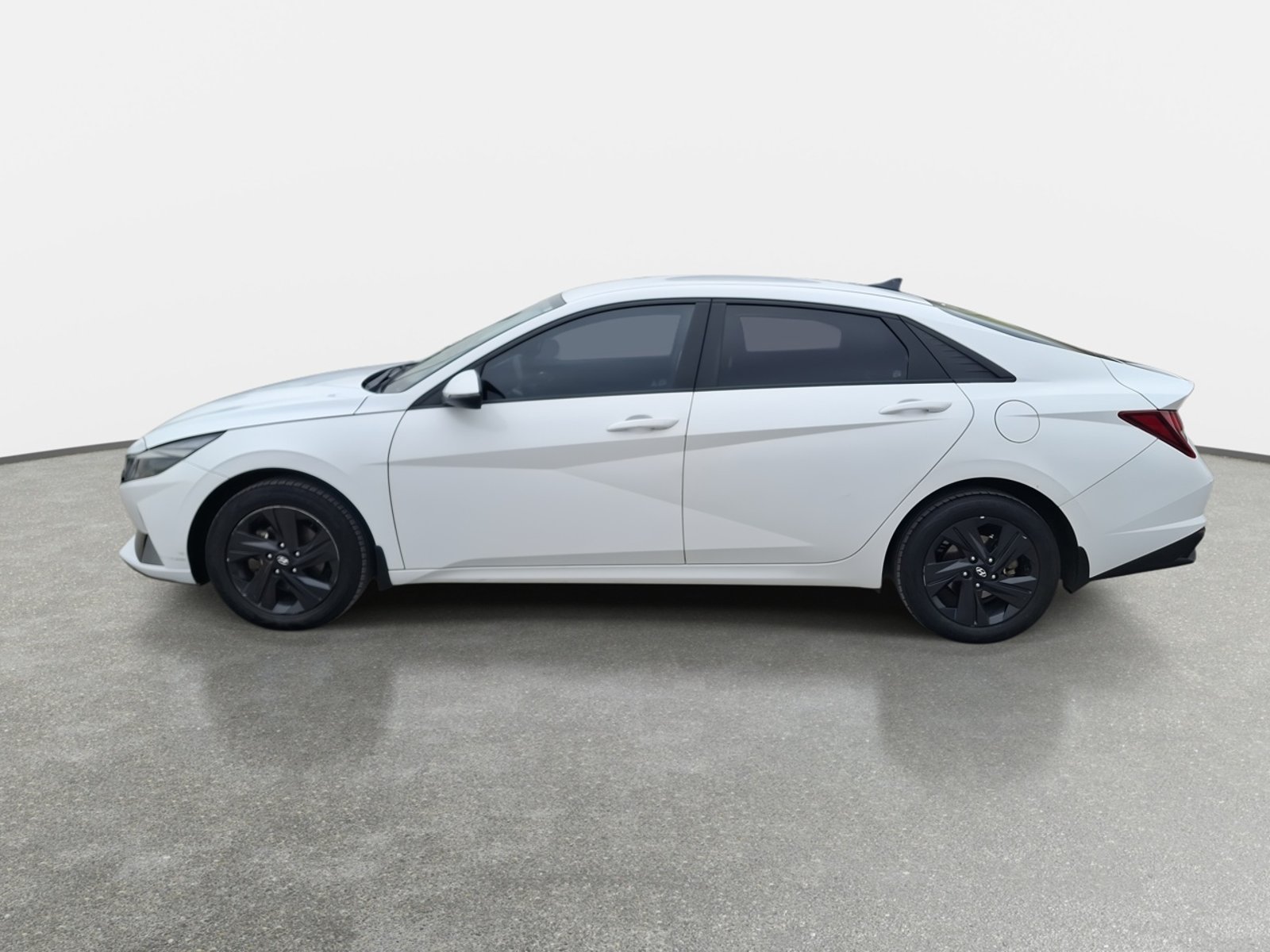 Hyundai Elantra 1.6 Cn7 Plus 4x2 Mt 4p 2022 - Foto 4 de 8