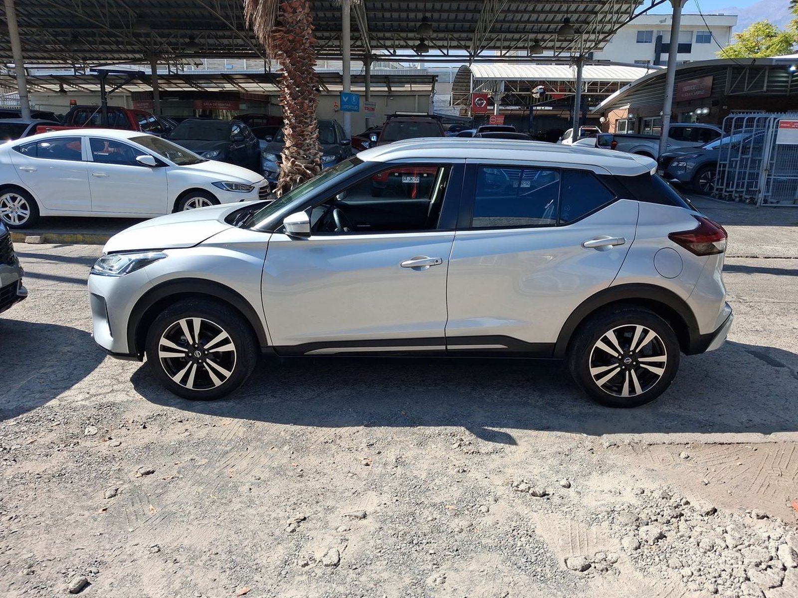 Nissan Kicks 1.6 Advance 4x2 Mt 5p 2021 - Foto 4 de 8