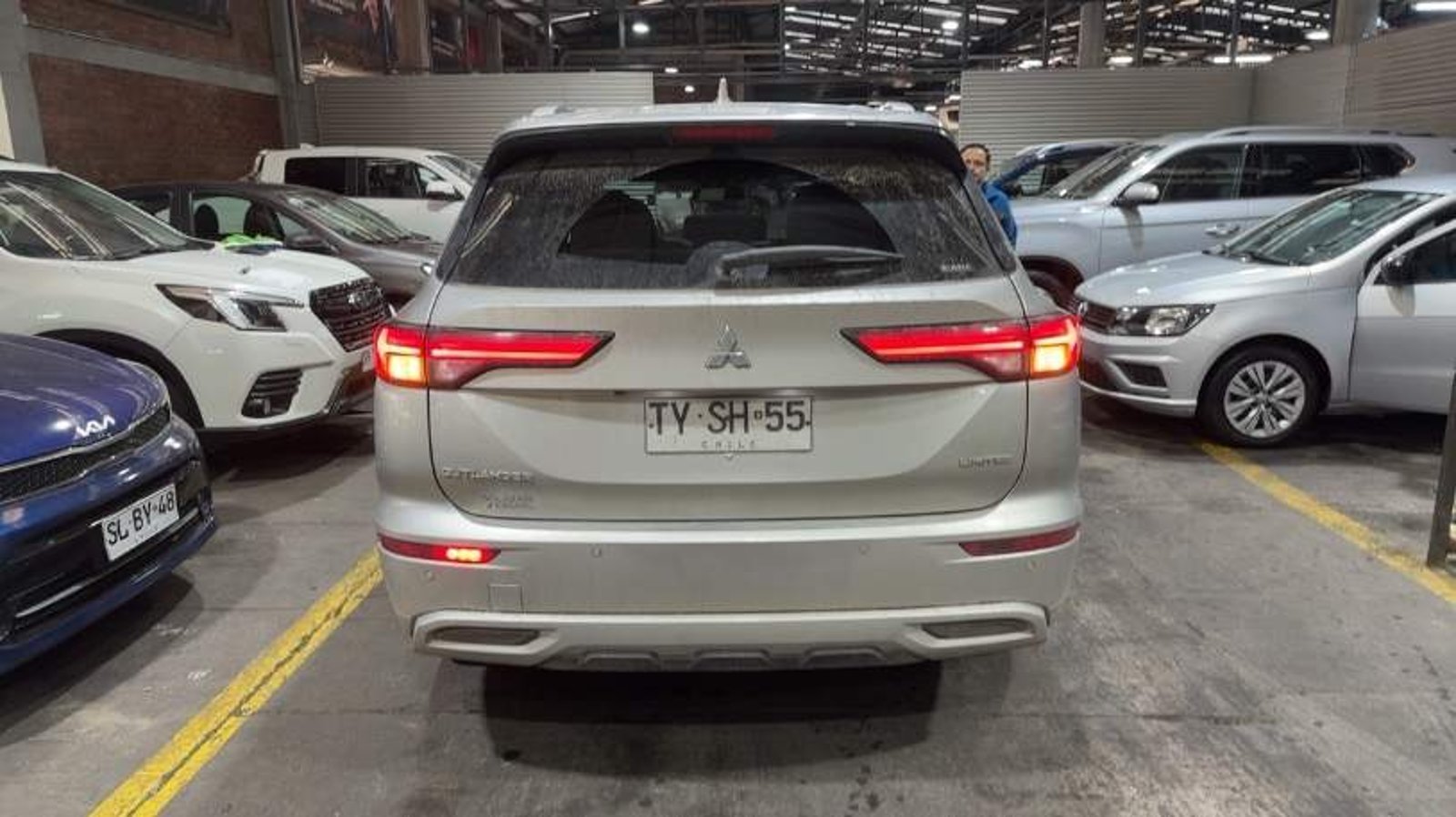 Mitsubishi Outlander 2.5 Gls Limited P 4x4 At 5p 2025 - Imagen 5 de 5