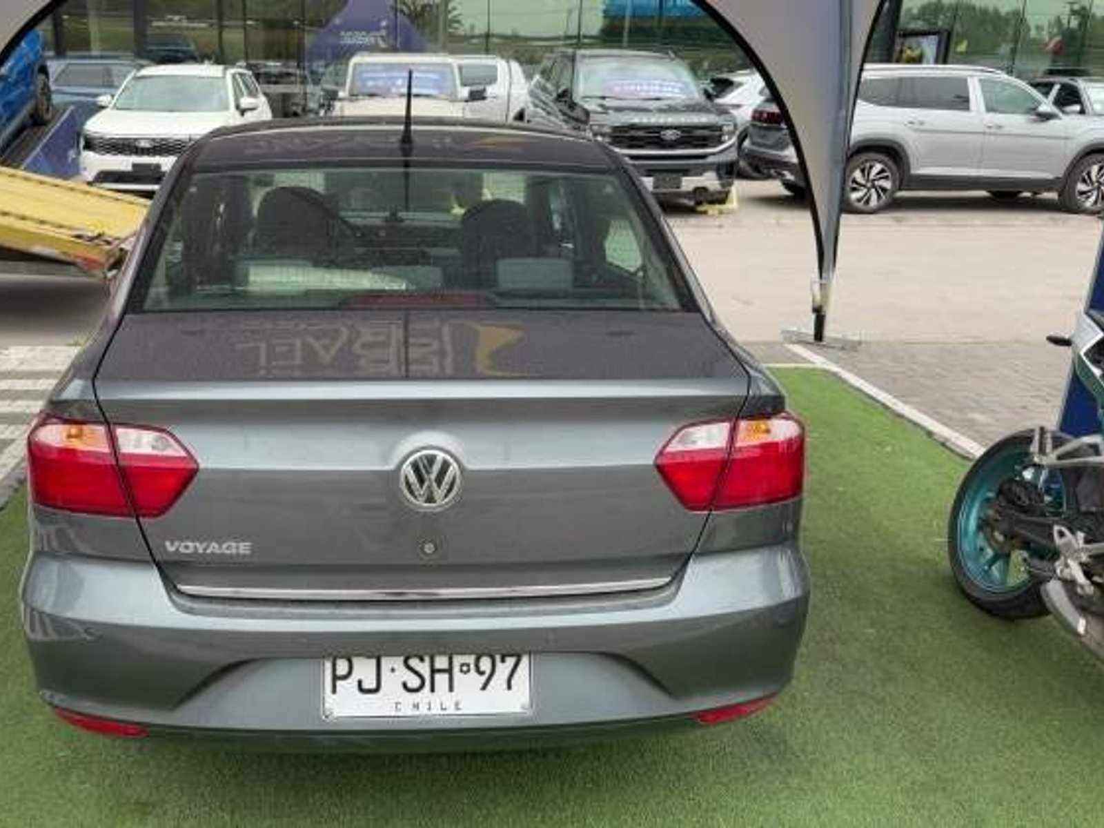Volkswagen Voyage 1.6 Highline 4x2 Mt 4p 2021 - Foto 5 de 5