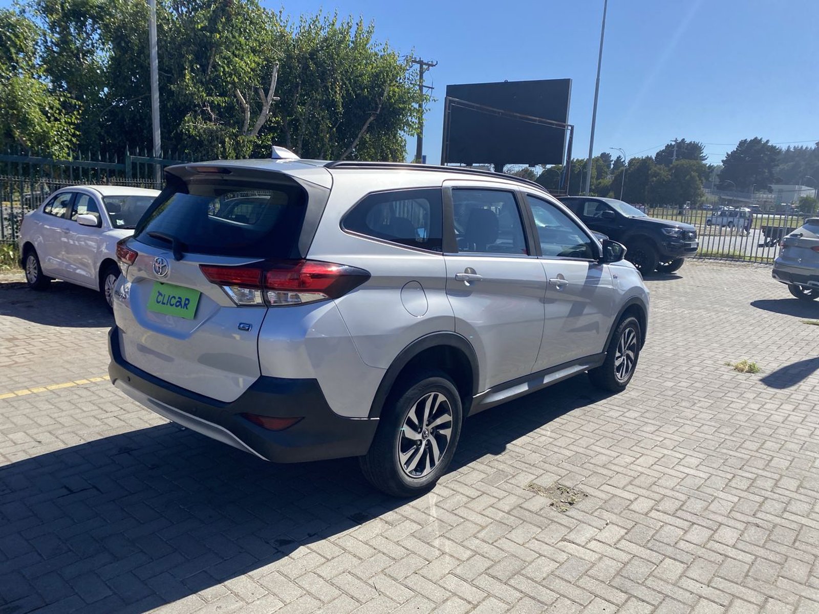 Toyota Rush 1.5 Xli 4x2 At 5p 2021 - Imagen 7 de 8