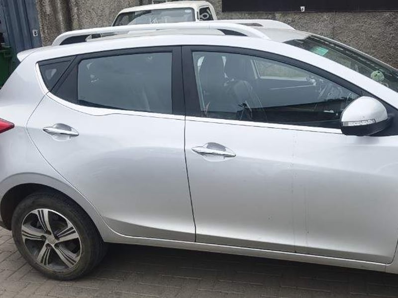 JAC Js2 1.5 Luxury 4x2 Mt 5p 2021 - Imagen 3 de 5