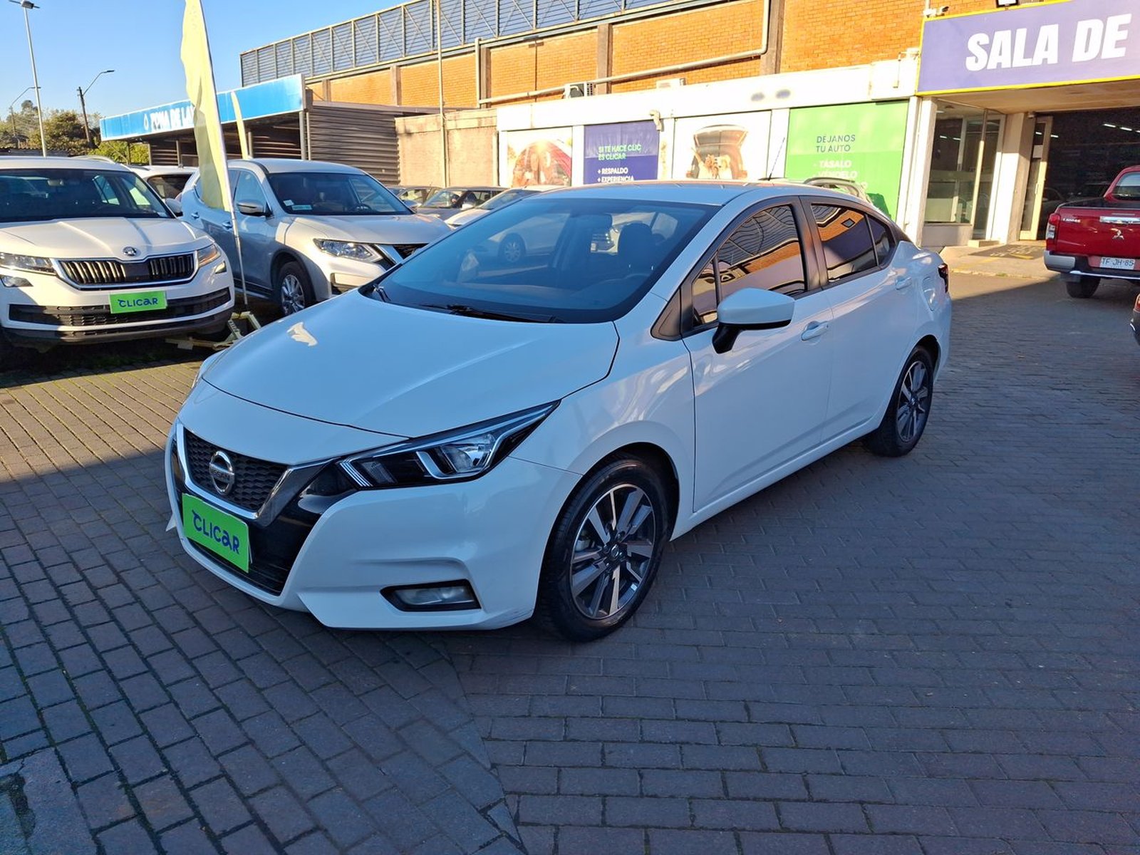 Nissan Versa 1.6 Exclusive 4x2 Cvt At 4p 2023 - Foto 3 de 8
