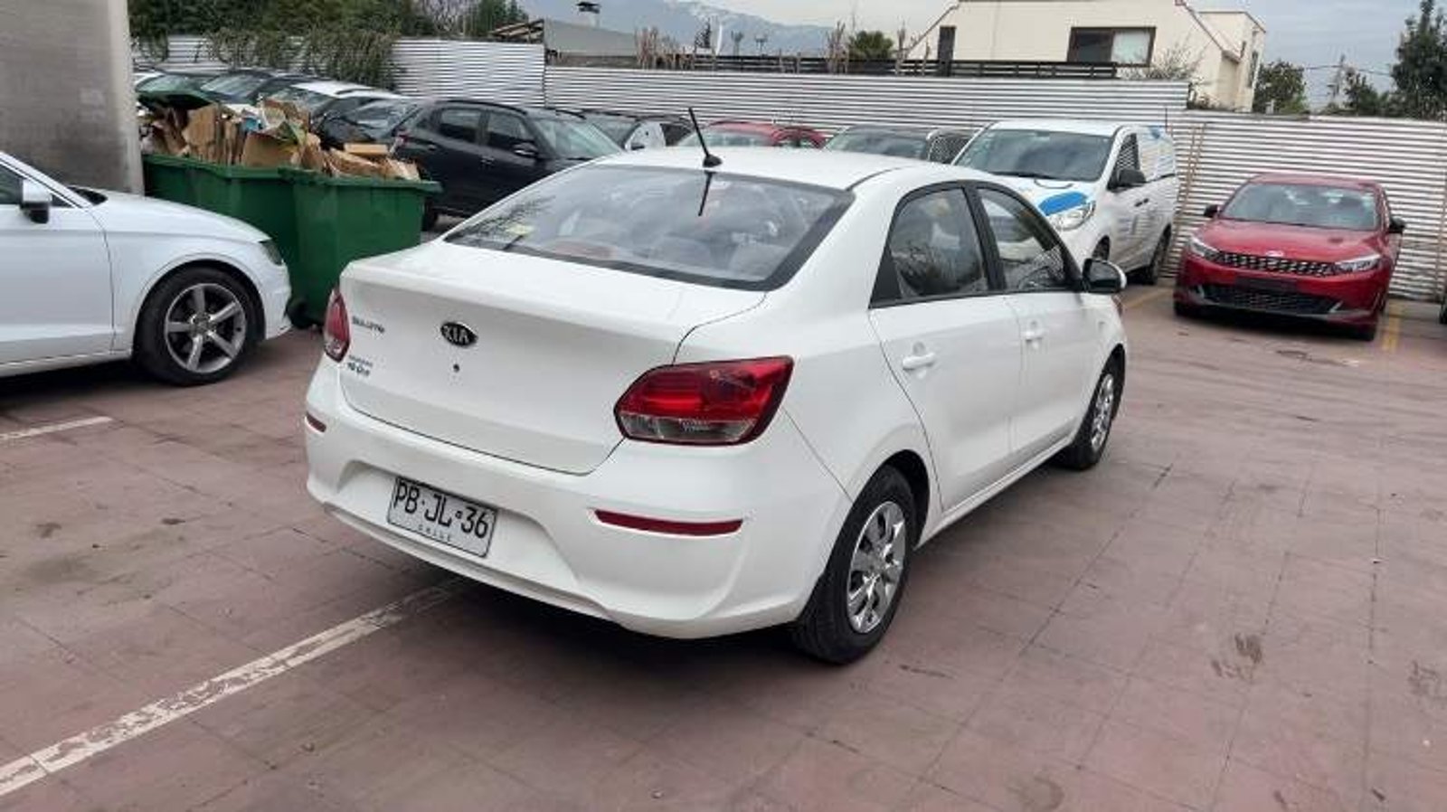 Kia Soluto 1.4 Lx 4x2 Ac Mt 4p 2021 - Imagen 4 de 5