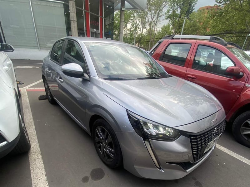 Peugeot 208 1.2 Signature Puretech 4x2 82 Mt5 5p 2021