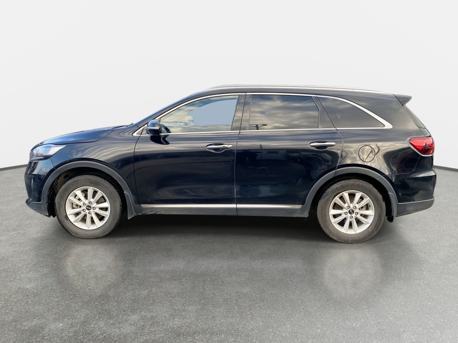 Kia Sorento 2.4 Ex 2wd Mt 5p 2019 - Imagen 4 de 8