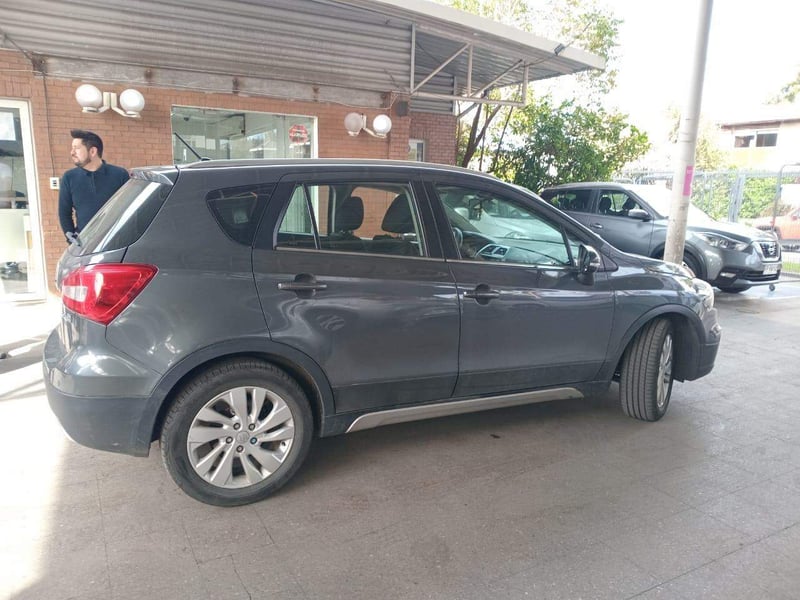 Suzuki S-cross 1.6 Glx 4x2 At 5p 2021 - Imagen 3 de 5