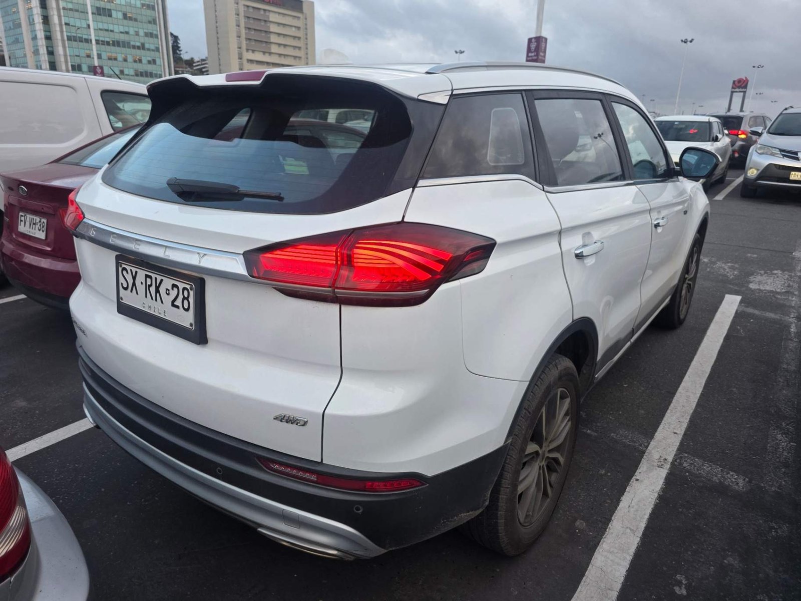 Geely Azkarra 1.5t Luxury 4x4 Dct 7at 5p 2023 - Foto 4 de 5