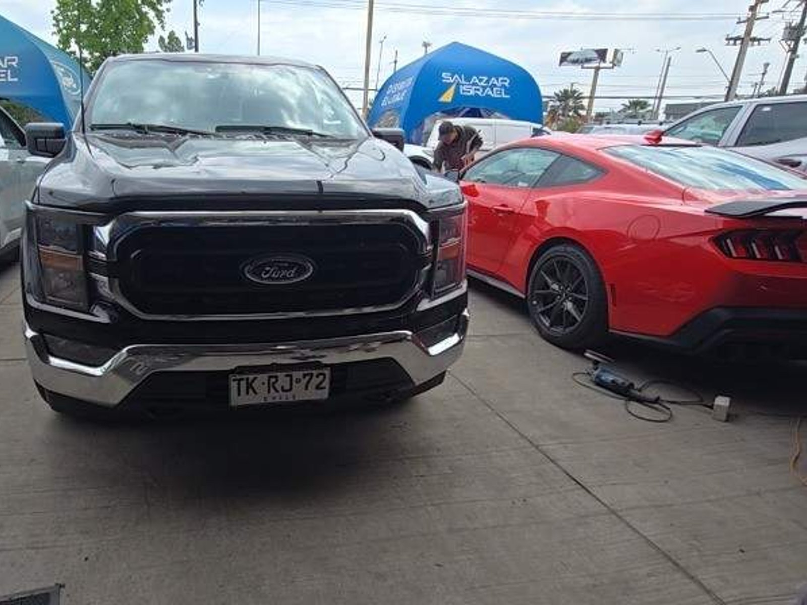 Ford F-150 3.3 Xlt Cc Dob. Cab. 4x2 At 4p 2024 - Foto 2 de 5