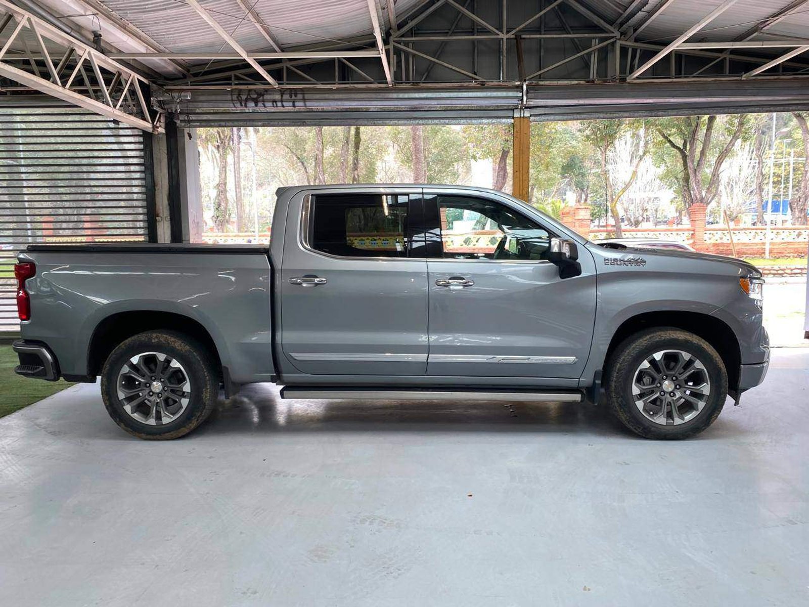 Chevrolet Silverado 3.0 High Country 4x4 At 4p 2023 - Foto 3 de 5
