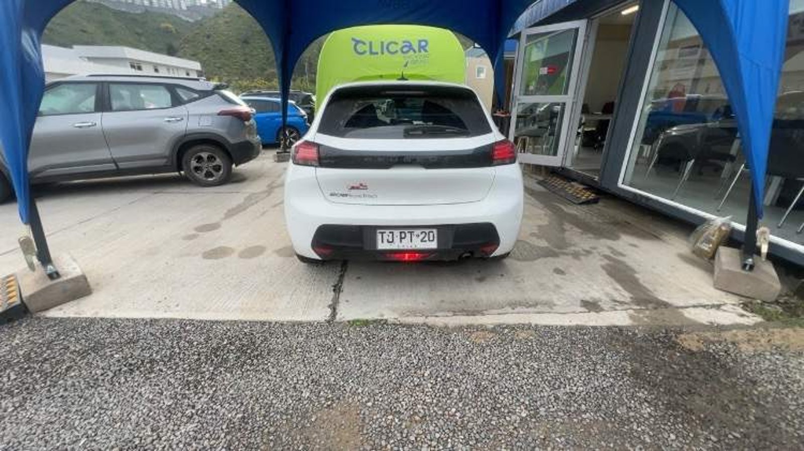 Peugeot 208 1.2 Puretech Allure Pack 100 4x2 Mt 5p 2024 - Imagen 4 de 4