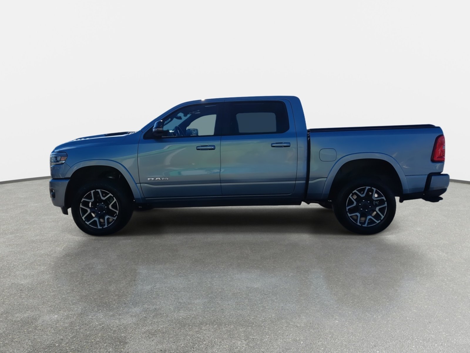 RAM 1500 3.0t Laramie 4x4 Crew Cab At 4p 2025 - Foto 4 de 8