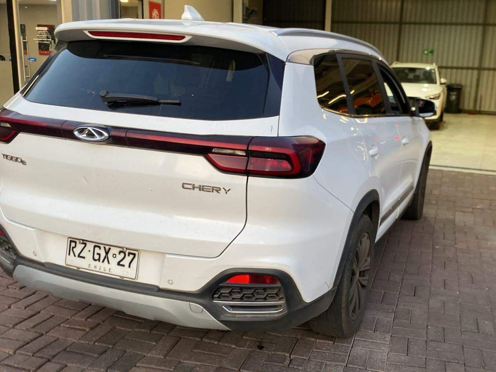 Chery Tiggo 8 1.5t Gls 4x2 Mt 5p 2022 - Foto 4 de 5
