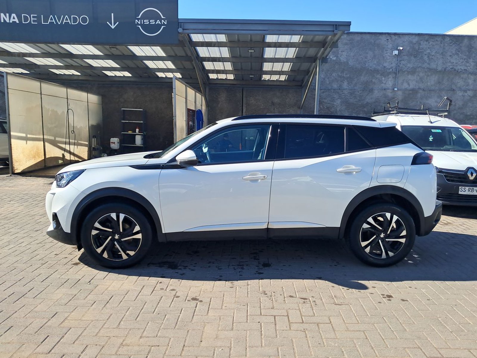 Peugeot 2008 1.2 Allure Puretech 130 4x2 Mt 5p 2022 - Foto 4 de 8