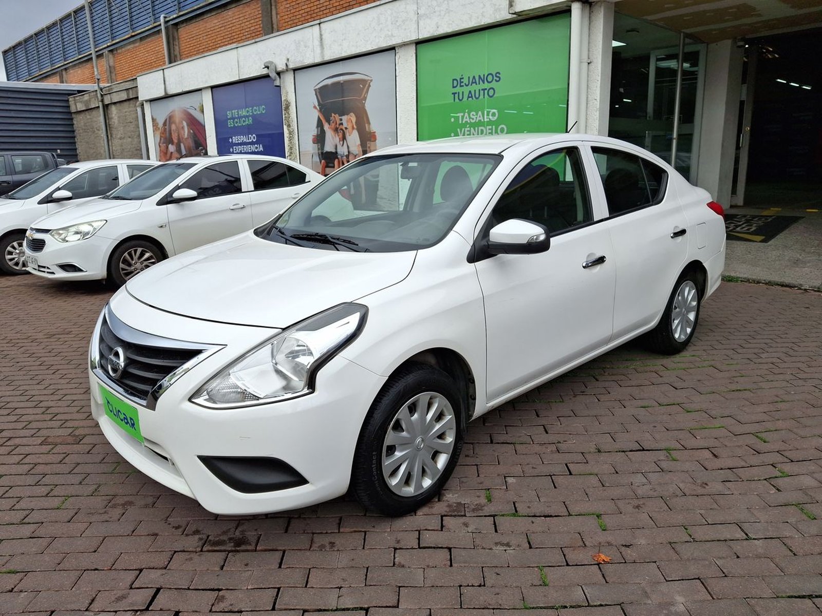 Nissan Versa 1.6 Sense 4x2 Mt 4p 2020 - Foto 3 de 8