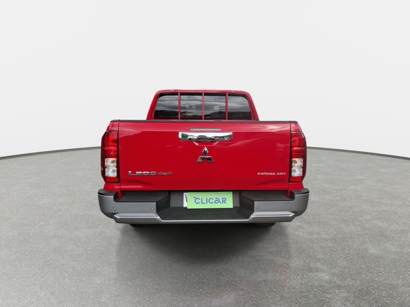 Mitsubishi L200 2.4 Katana Xrt Diesel 4x4 Dob. Cab. Euri6 Mt 4p 2026 - Imagen 6 de 8