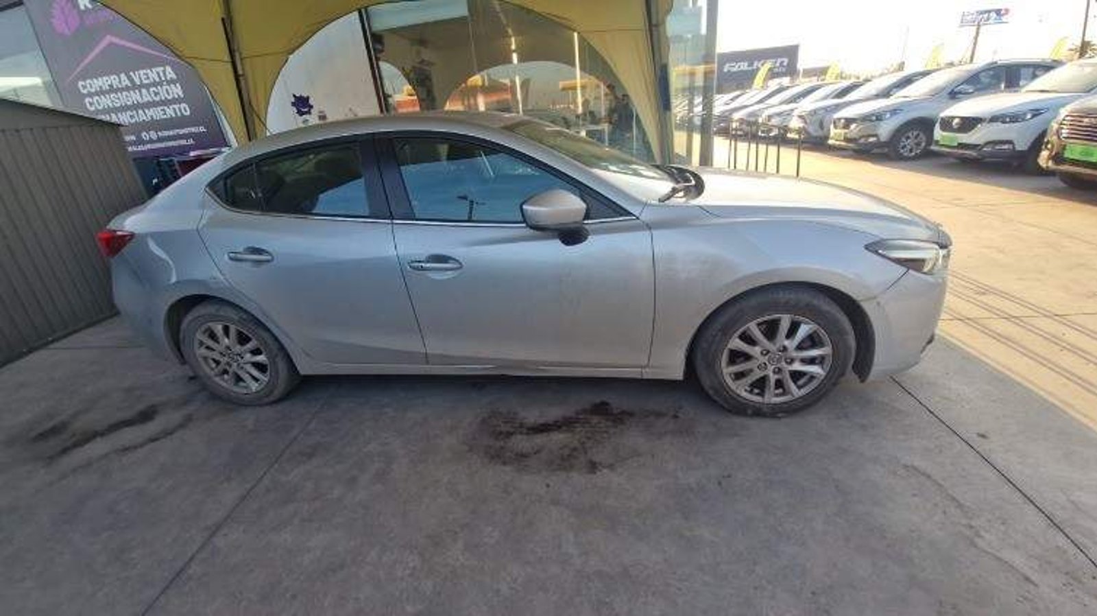 Mazda 3 2.0 V 4x2 Sdn Sunroof 6at 4p 2017 - Imagen 3 de 5
