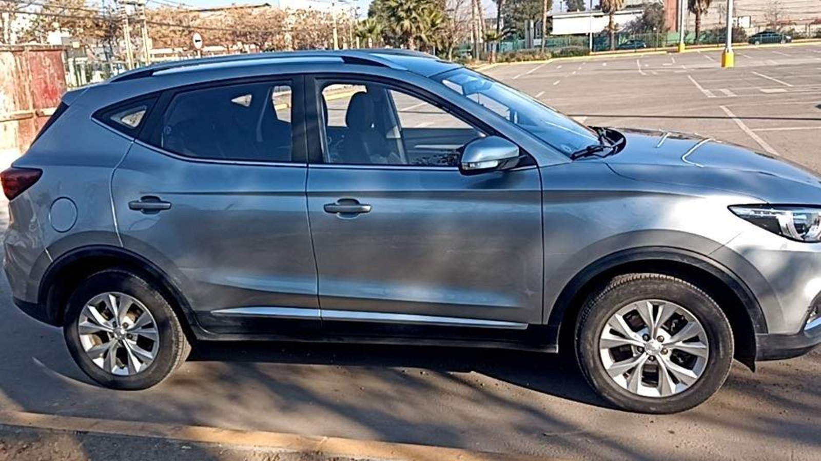 Mg Mg Zs 1.5 Std 4x2 Mt 5p 2023 - Foto 3 de 8