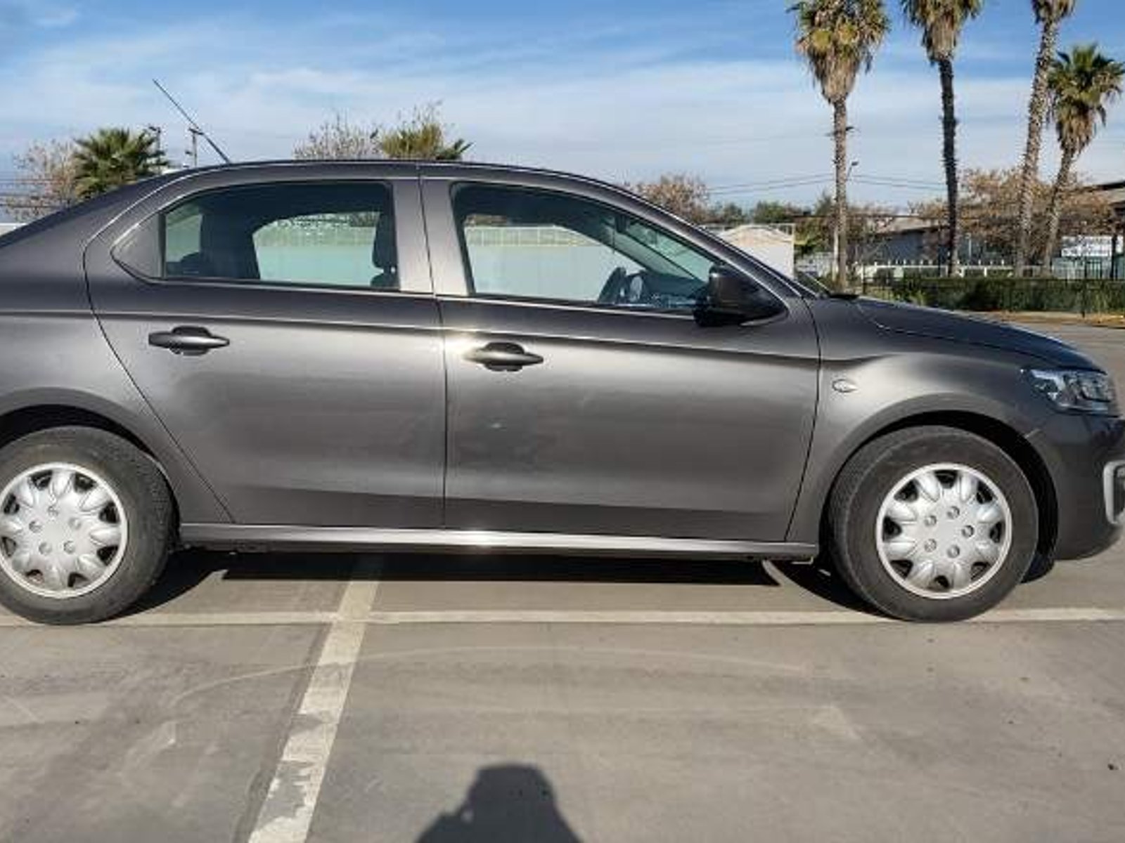 Citroën C-elysee 1.6 Hdi Diesel Feel 4x2 92 Bvm Mt 4p 2021 - Foto 3 de 5