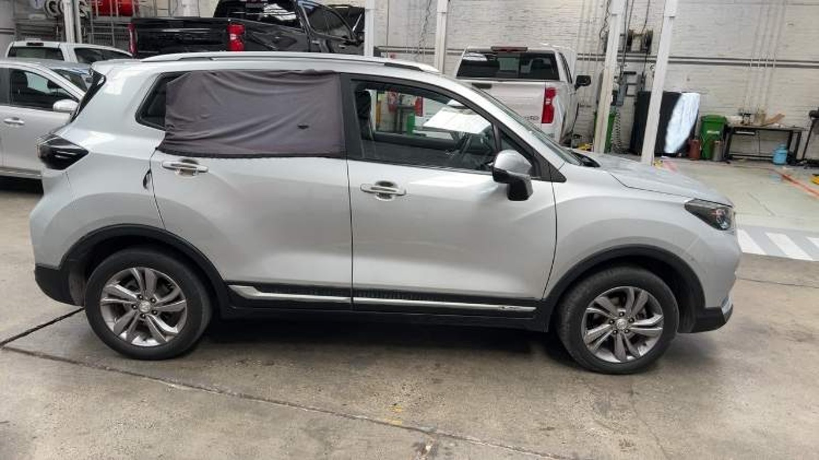 Changan Cs15 1.5 Luxury 4x2 Mt 5p 2021 - Foto 3 de 8