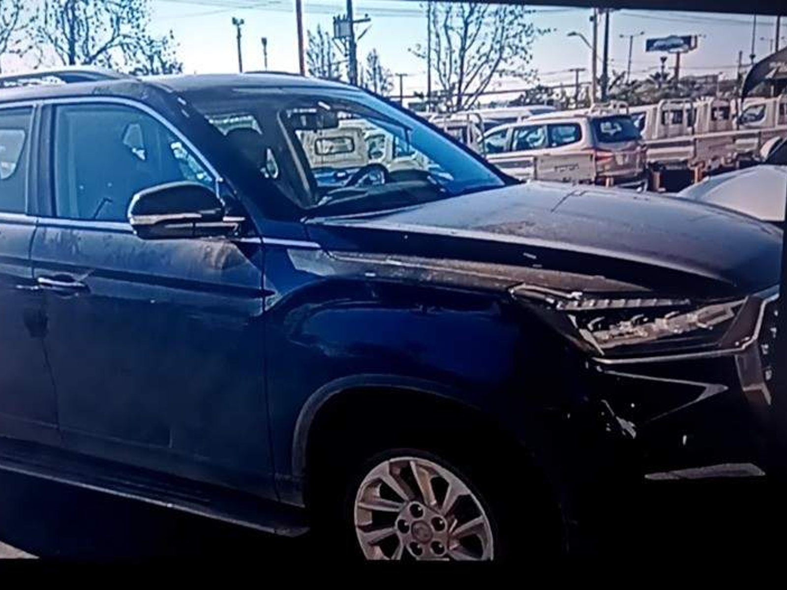 SsangYong Rexton 2.2t Glx Diesel 4x2 6ab 8at 5p 2022 - Foto 3 de 5